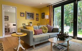 Garden Hideaway, Self-Contained, Edge Of Bath